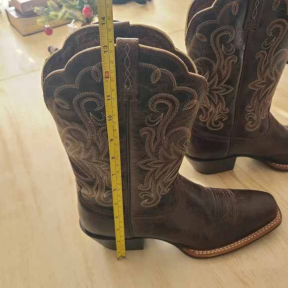*Brand New* Ariat Cowboy Boots - Picture 5 of 8